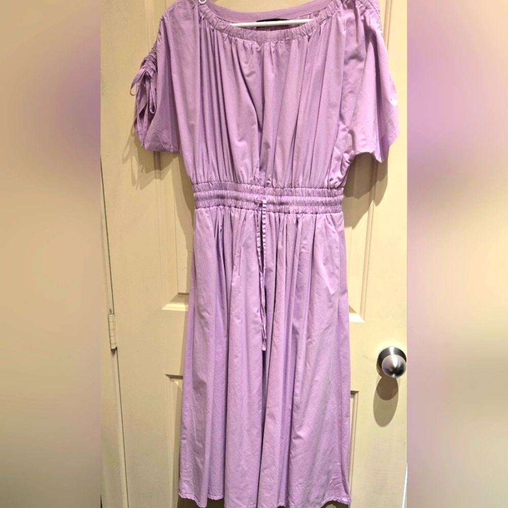 INA  lilac beautiful cotton dress, size small.